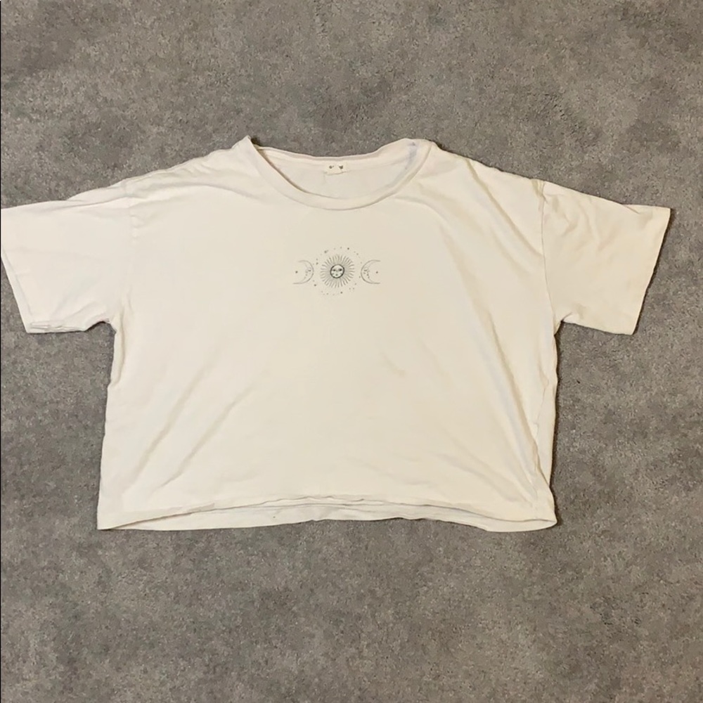 garage white cropped tee